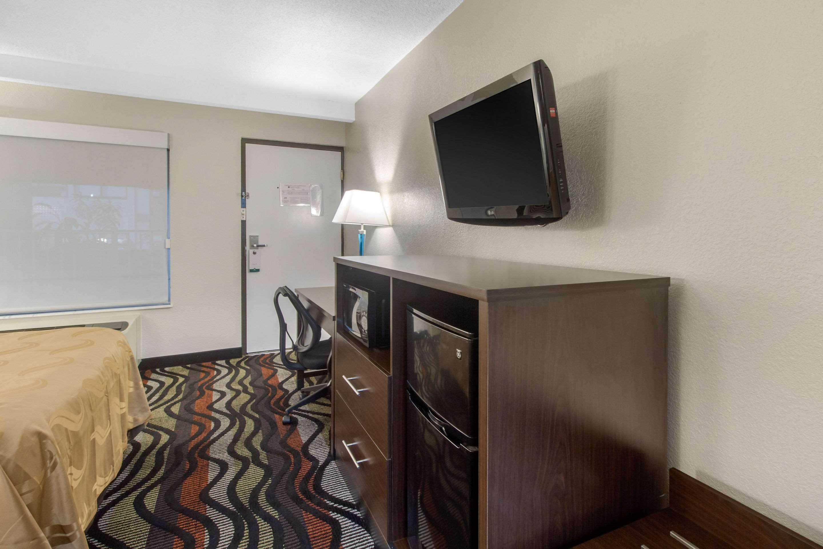 Quality Inn Куквілл Екстер'єр фото