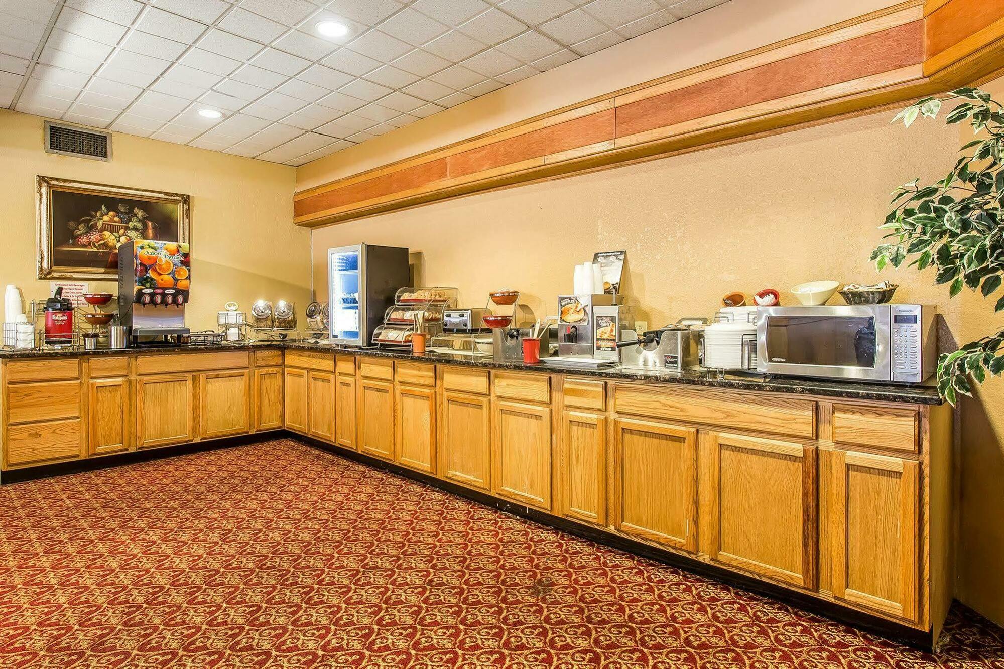Quality Inn Куквілл Екстер'єр фото